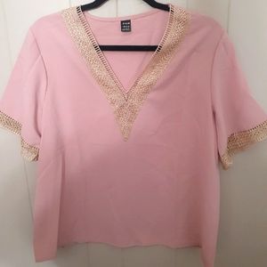 NWOT Women's Lace Top Size XL
